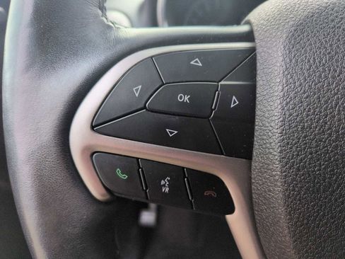 Used 2018 Jeep Grand Cherokee Limited image 22