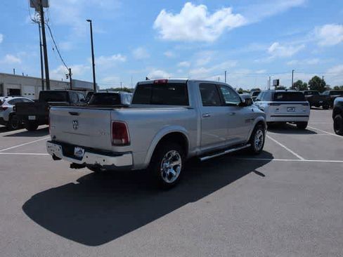 Used 2017 RAM 1500 Laramie AWD/4WD image 8