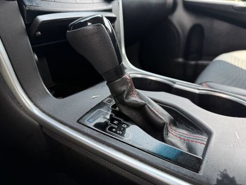 Used 2015 Toyota Camry SE FWD image 19