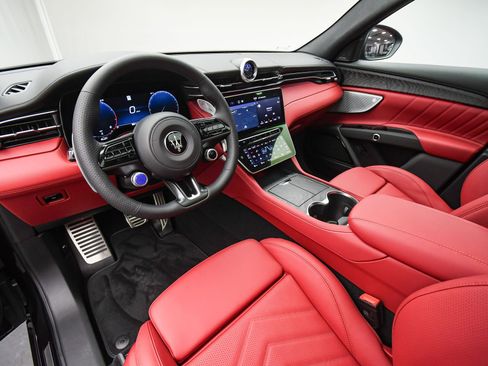 New 2026 Maserati Grecale Modena image 12