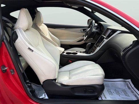 Used 2017 INFINITI Q60 Red Sport 400 RWD image 13