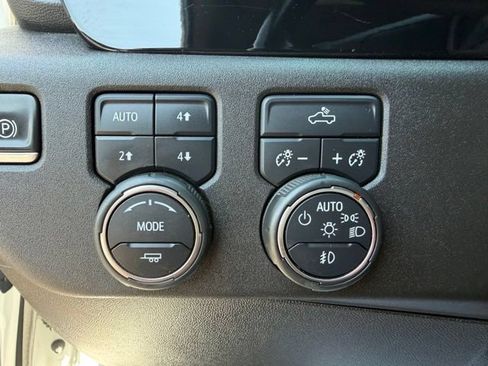Used 2022 Chevrolet Silverado 1500 RST AWD/4WD image 19