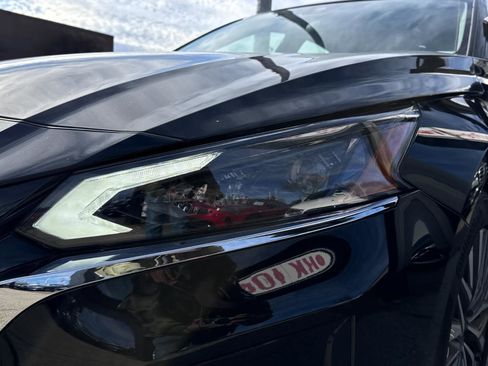 Used 2023 Nissan Altima 2.5 SV image 9