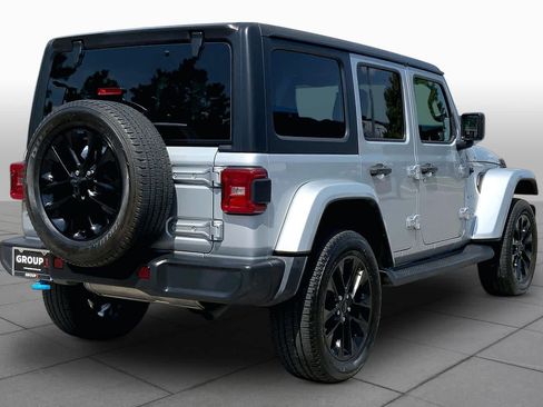 Used 2023 Jeep Wrangler Unlimited Sahara w/ Cold Weather Group AWD/4WD image 13