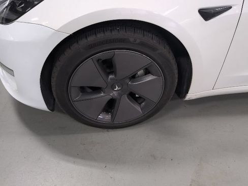 Used 2023 Tesla Model 3 Standard Range RWD image 4