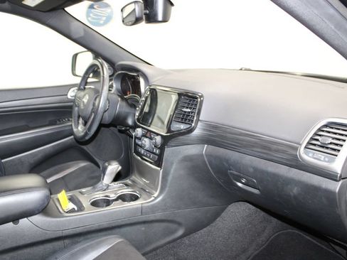 Used 2022 Jeep Grand Cherokee Laredo X RWD image 21