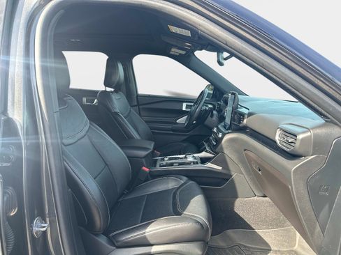 Used 2020 Ford Explorer ST w/ ST Street Pack image 8