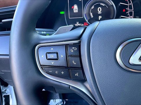 Used 2024 Lexus ES 300h w/ Premium Package FWD image 24