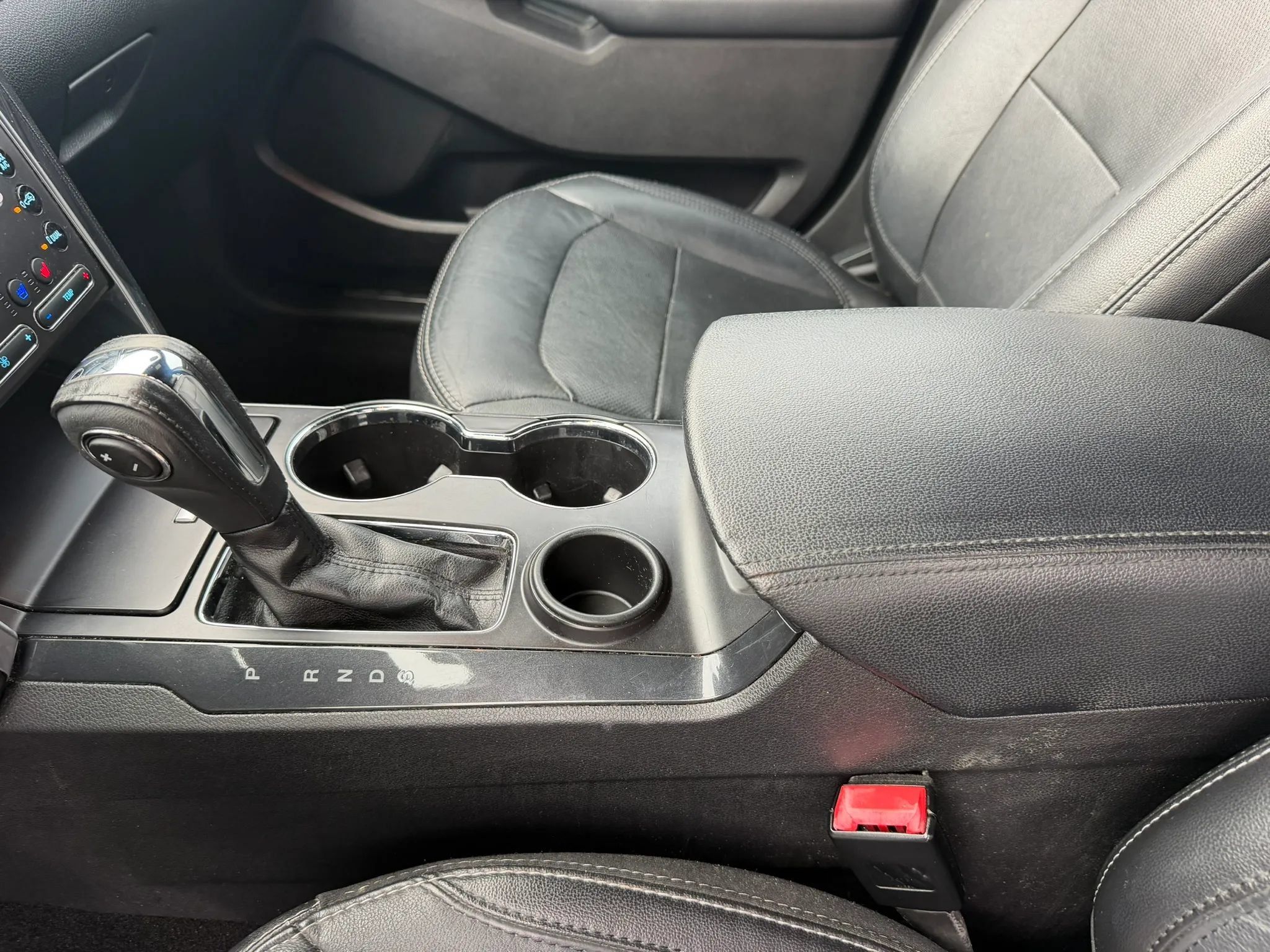 Used 2019 Ford Explorer Limited w/ Class III Trailer Tow Package FWD image 13