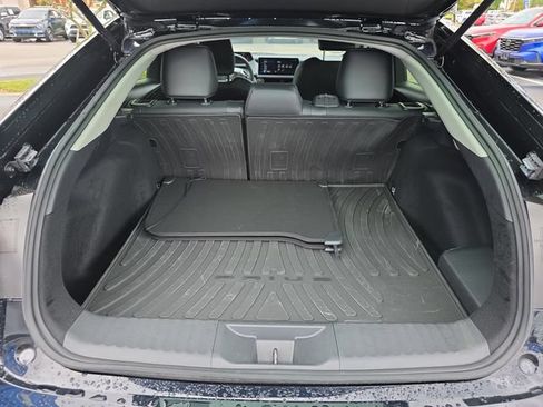 Used 2025 Toyota Prius FWD image 30