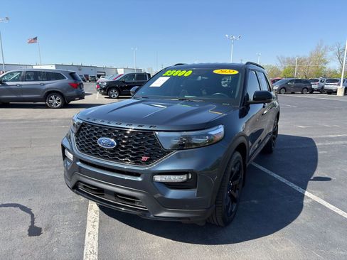 Used 2022 Ford Explorer ST w/ Equipment Group 401A AWD/4WD image 2