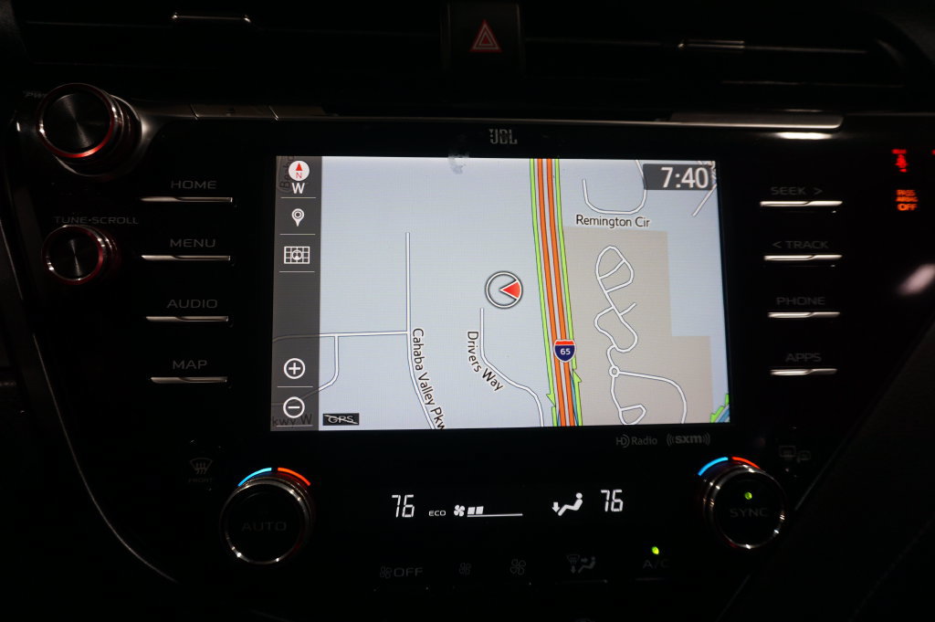 Used 2019 Toyota Camry XSE w/ Navigation Package FWD image 11