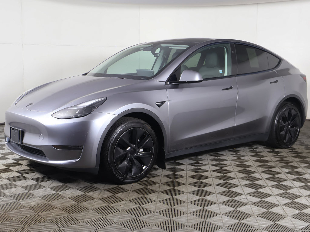 Used 2025 Tesla Model Y Long Range AWD/4WD image 11