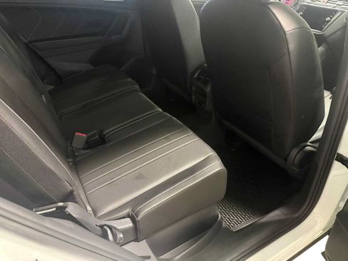 Certified 2023 Volkswagen Tiguan SE R-Line AWD/4WD image 25