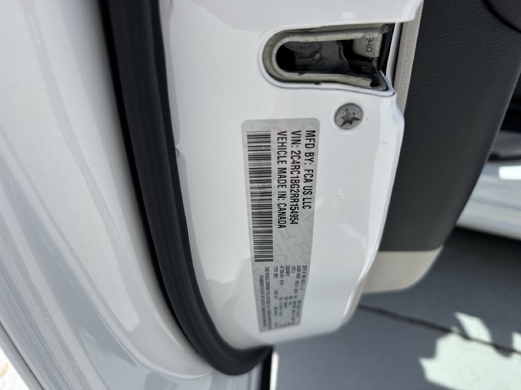 Used 2024 Chrysler Pacifica Touring-L FWD image 59