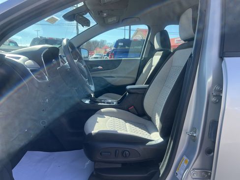 Used 2022 Chevrolet Equinox LS AWD/4WD image 13
