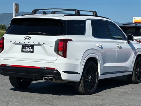 Used 2025 Hyundai Palisade Calligraphy AWD/4WD image 4
