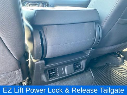 Certified 2025 Chevrolet Silverado 1500 LT image 18