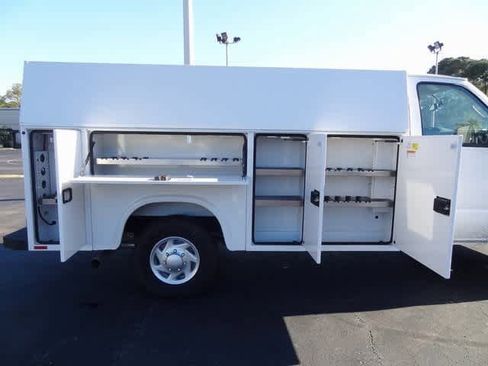 New 2025 Ford E-350 and Econoline 350 Super Duty w/ Power Equipment Group image 13