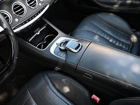 Used 2017 Mercedes-Benz S 550 Cabriolet image 36