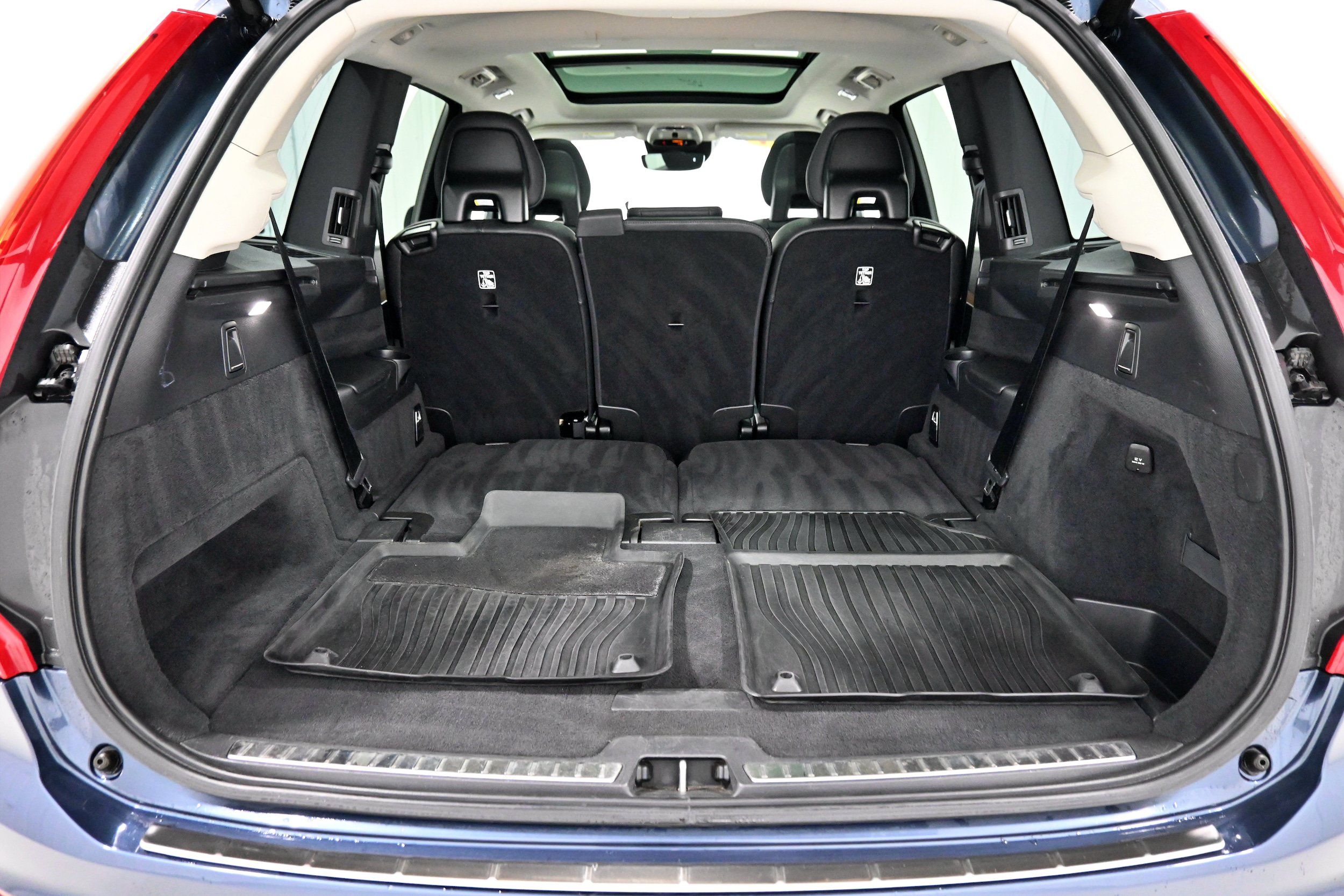 Used 2021 Volvo XC90 T6 Momentum w/ Protection Package Premier AWD/4WD image 37