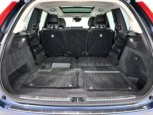 Used 2021 Volvo XC90 T6 Momentum w/ Protection Package Premier AWD/4WD image 37