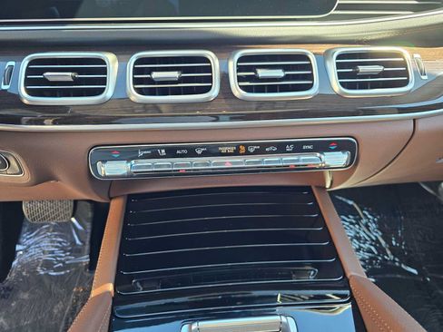 Used 2026 Mercedes-Benz GLS 450 4MATIC image 33