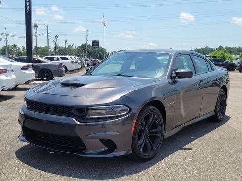 Used 2022 Dodge Charger R/T RWD image 4