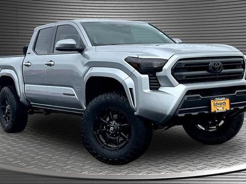 Used 2024 Toyota Tacoma SR5 AWD/4WD image 3
