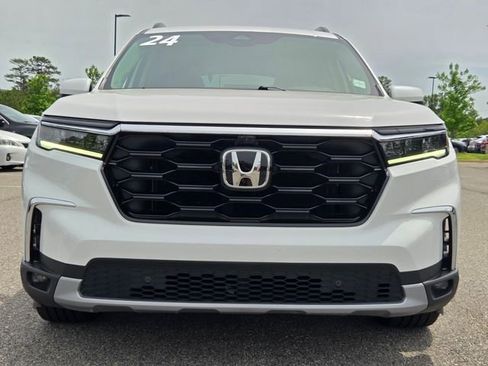 Used 2024 Honda Pilot Elite image 7