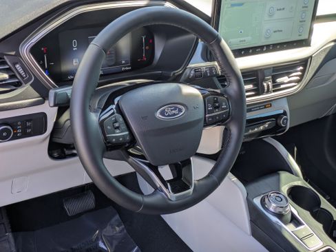 New 2026 Ford Escape SE FWD image 22