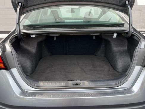 Used 2025 Nissan Altima 2.5 SV image 28