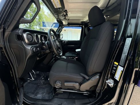 Used 2023 Jeep Wrangler Unlimited Sport AWD/4WD image 18