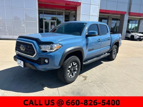 Used 2019 Toyota Tacoma TRD Off-Road AWD/4WD image 2