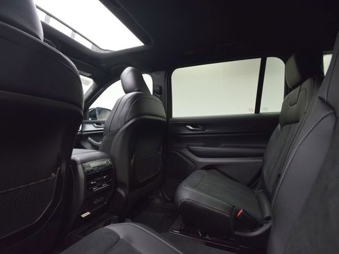 New 2025 Jeep Grand Cherokee L Altitude image 23