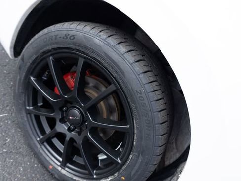 Used 2024 Nissan Versa S w/ Trunk Package image 26