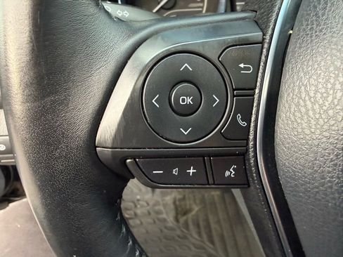 Used 2018 Toyota Camry SE w/ Moonroof Package image 22