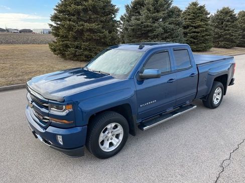 Used 2019 Chevrolet Silverado 1500 LT w/ All Star Edition image 3
