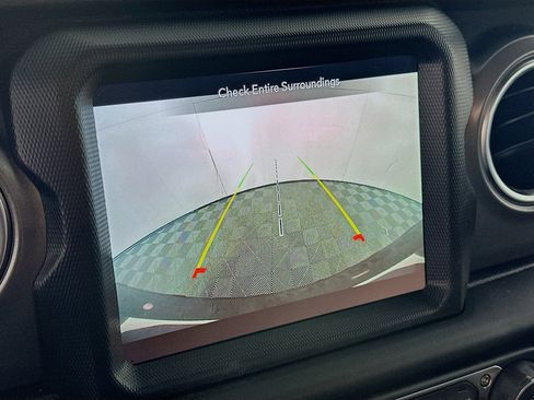 Used 2023 Jeep Wrangler Unlimited Rubicon 4xe image 22