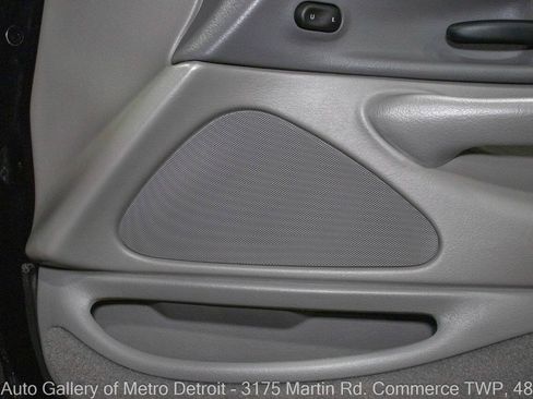 Used 1996 Ford Thunderbird LX RWD image 36