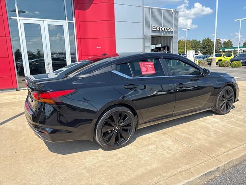 Certified 2022 Nissan Altima 2.5 SR w/ Midnight Edition Package FWD image 5