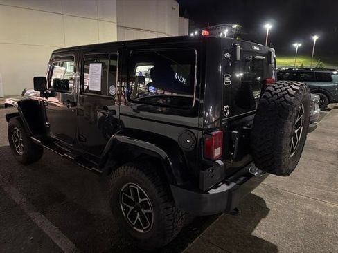 Used 2018 Jeep Wrangler Unlimited Sahara w/ Connectivity Group AWD/4WD image 2
