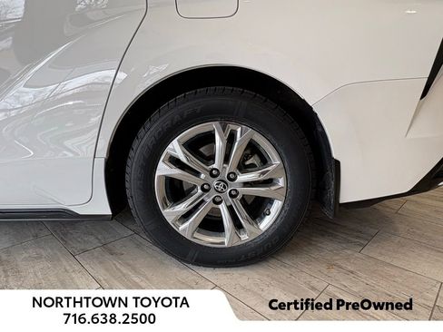 Used 2023 Toyota Sienna XSE w/ XSE Plus Package image 39