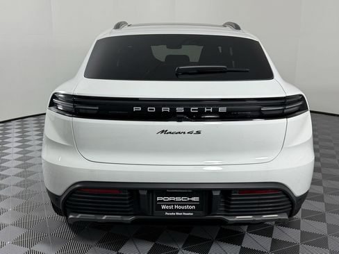 Certified 2025 Porsche Macan 4S Electric AWD/4WD image 10