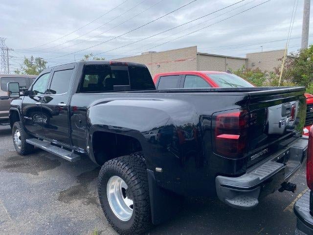 Used 2017 GMC Sierra 3500 Denali AWD/4WD image 4