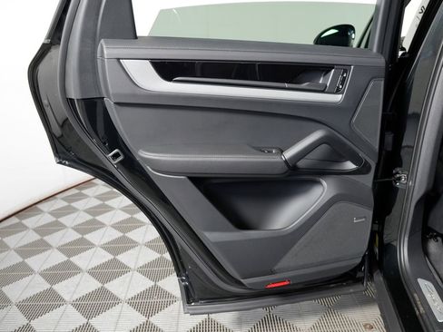 New 2026 Porsche Cayenne S AWD/4WD image 33