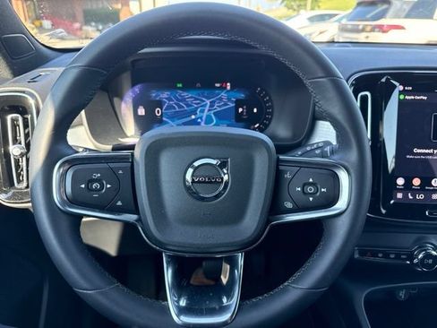 Used 2024 Volvo XC40 B5 Core w/ Protection Package Premier AWD/4WD image 12