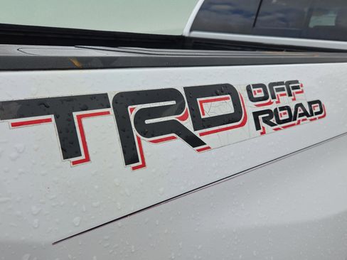 Used 2016 Toyota Tundra image 13