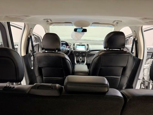 Used 2017 Ford Edge SEL w/ Equipment Group 201A AWD/4WD image 30