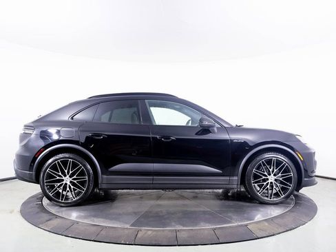 New 2025 Porsche Macan Electric image 29